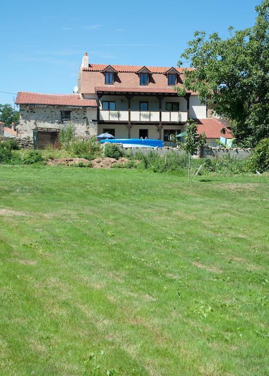 L'Ancien Presbytère Chambres D'hote ou Gite Le Dorat Esterno foto