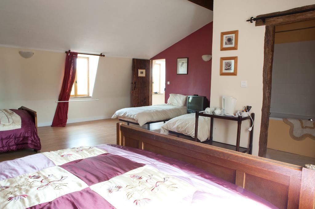 L'Ancien Presbytère Chambres D'hote ou Gite Le Dorat Camera foto
