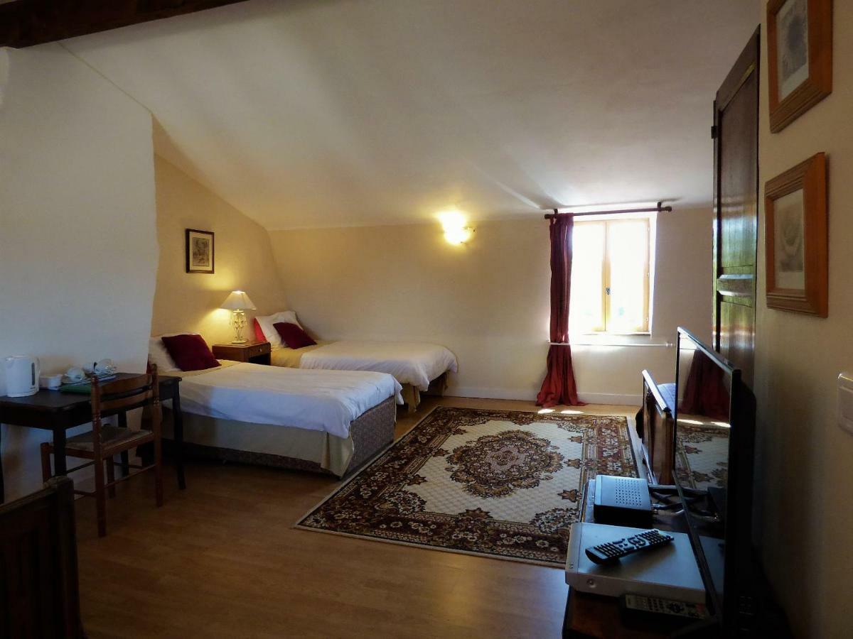 L'Ancien Presbytère Chambres D'hote ou Gite Le Dorat Esterno foto