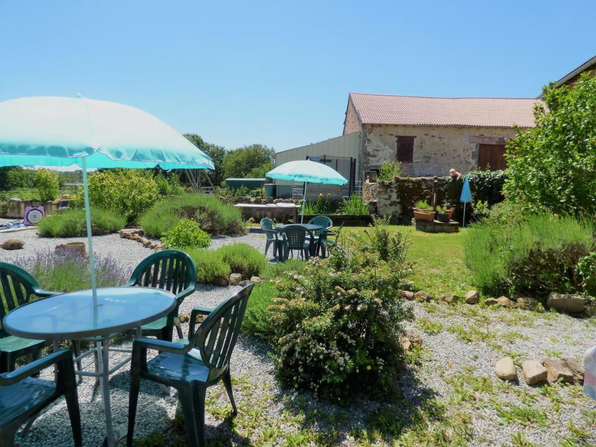 L'Ancien Presbytère Chambres D'hote ou Gite Le Dorat Esterno foto