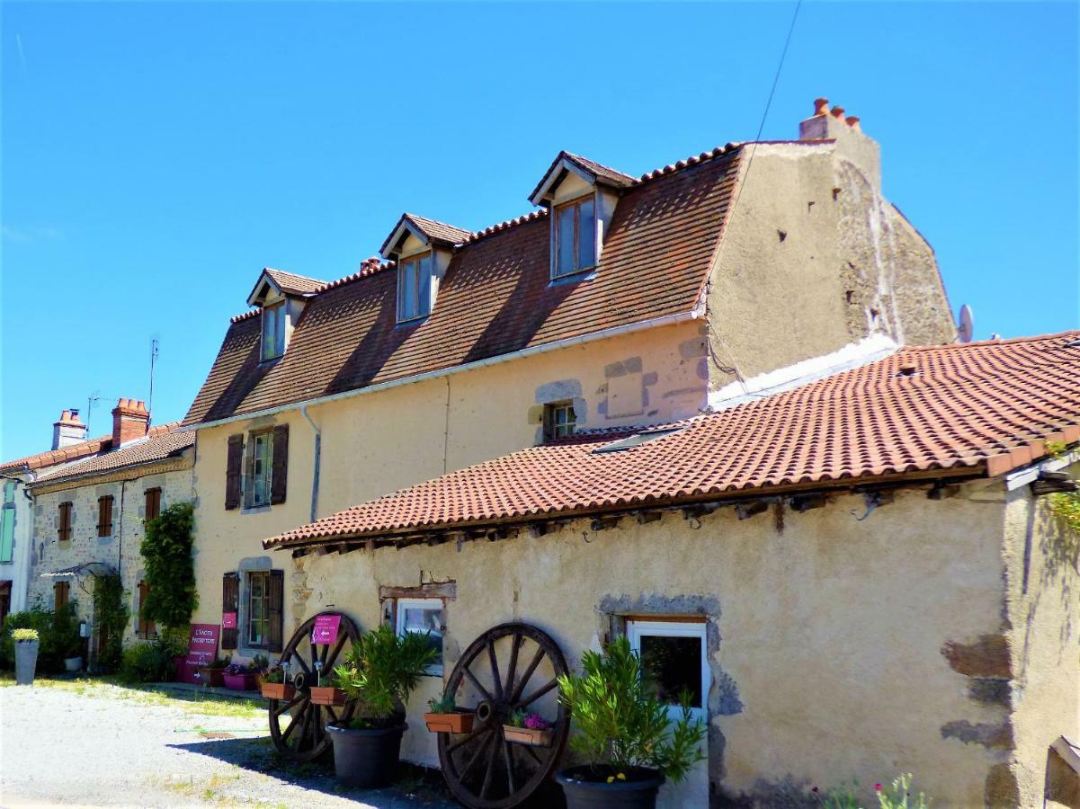 L'Ancien Presbytère Chambres D'hote ou Gite Le Dorat Esterno foto